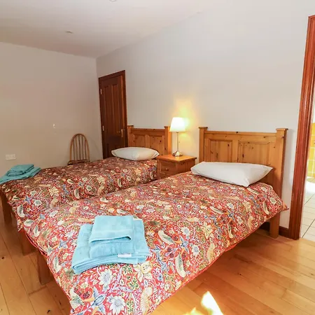 Nyaraló Ash House *