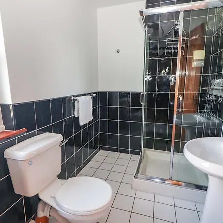 Nyaraló Ash House *